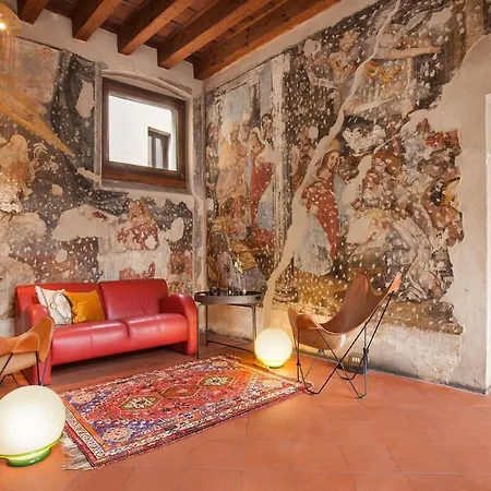Heritage Apartment *